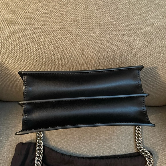 ⭐️Fendi Kan I Leather Bag authentic💕 - Picture 8 of 13